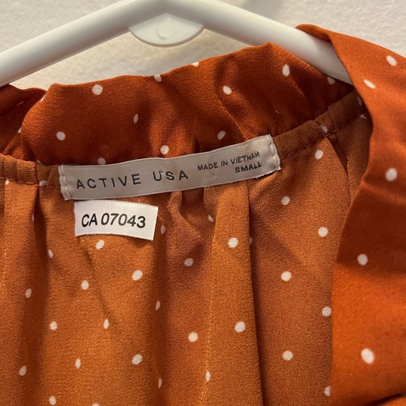 Polka dot Blouse - Picture 2 of 3